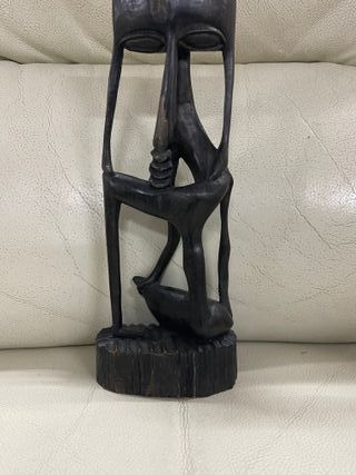 Escultura Tribal Africana Tallada a Mano – Arte Ét