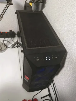 PC Gamer MSI Negro y Azul