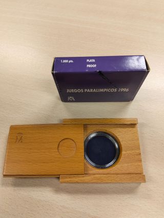 Cajas de madera para monedas (sin monedas)