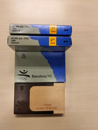 Cajas de madera para monedas (sin monedas)