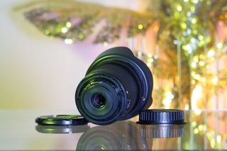 Canon EF-s 10-18mm f4.5-5.6 IS STM + Paraluce