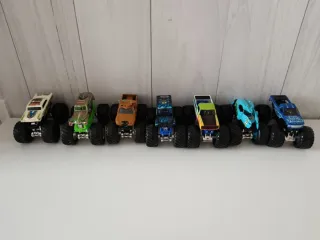 Lote 8 Monster Trucks Hot Wheels