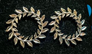 Pendientes Aro Hojas Plateados