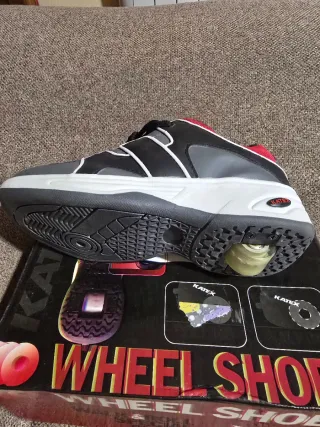 Zapatillas KATEK con Ruedas talla 39 y 40