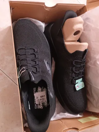 Skechers Mujer Talla 41 Negro