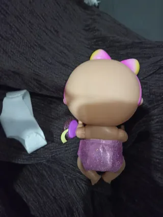 Muñeca Bellies con chupete y lazo