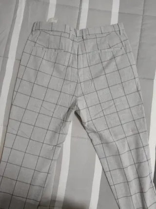 Pantalón de vestir a cuadros gris