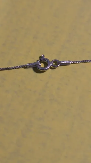 Cadena plata con colgante letra G