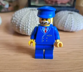 Ocho Minifiguras variadas de Lego