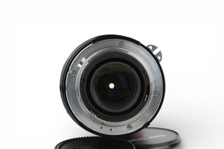 Vivitar 70-210mm 1:2.8-4 Macro Zoom Lens