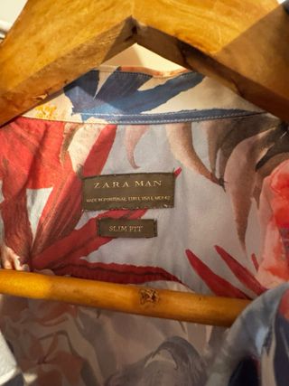 Camisa Zara Estampada Flores Hawaianas