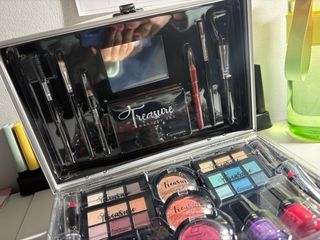 Maletín de maquillaje Treasure