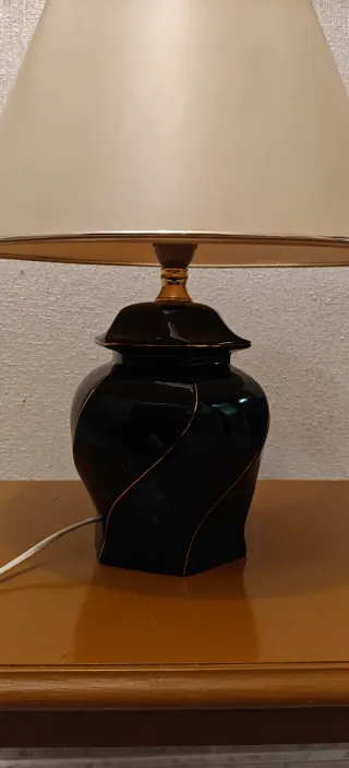 Lámpara de mesa cerámica negra y beige