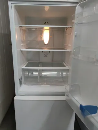 Nevera LG Combi Clase A 173x60cm no Frost garantia