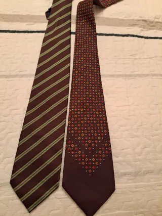 Corbatas de hombre, marrones con rayas verdes