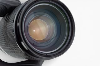 Obiettivo Nikon Zoom-Nikkor 35-200mm f/3.5-4.5