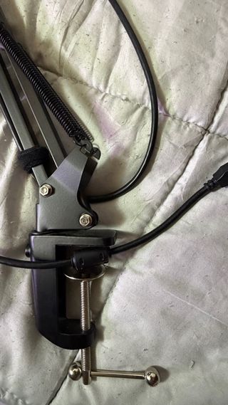 Microfono USB Aveek con braccio e filtro