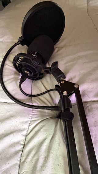 Microfono USB Aveek con braccio e filtro