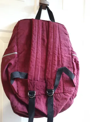 Mochila estilo vintage burdeos