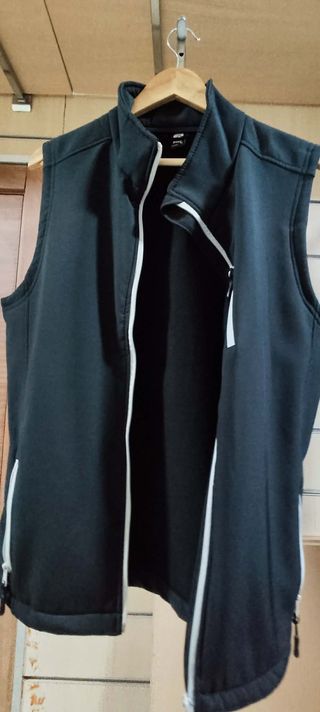 Chaleco deportivo caballero negro