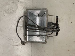 FOCO ALUMBRADO LUZ OBRA CALLE PARCELA MERENDERO