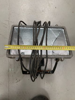 FOCO ALUMBRADO LUZ OBRA CALLE PARCELA MERENDERO