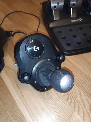 Volante Logitech G29 + Pedales + Palanca