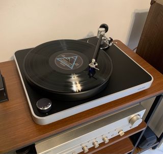 Giradischi Clearaudio Concept + Ortofon 2M Blue