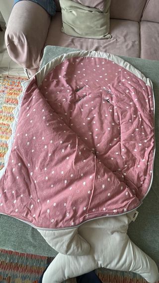 Saco para carro tip tiburón gris y rosa Baby Bites