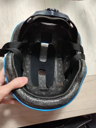 Patines en línea  27/30 con protecciones y casco