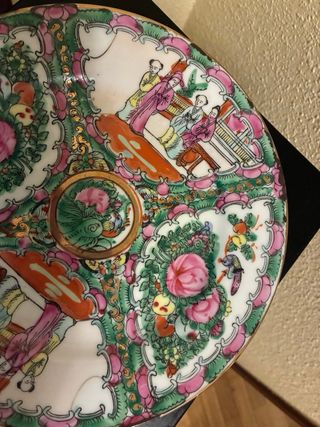 Plato de porcelana china decorado