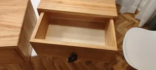 Mesillas de noche flotantes de madera