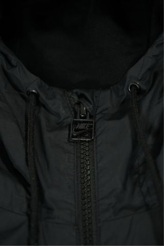 Chaqueta Nike Negra con Capucha