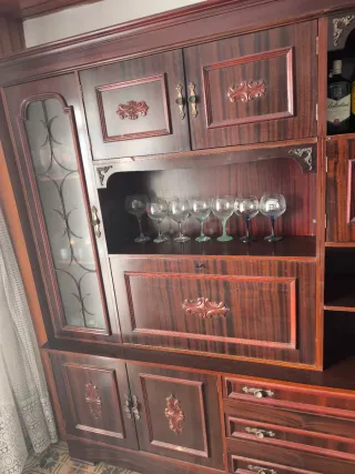 Mueble de salón antiguo madera y cristal