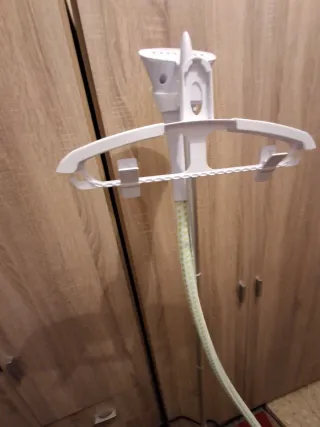 Plancha vertical con soporte y 1,3L