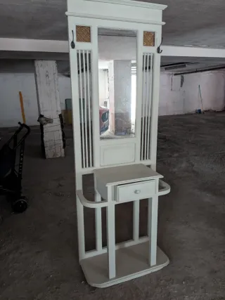 Mueble recibidor espejo colgadores cajón