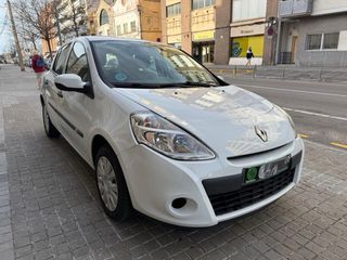 RENAULT Clio Authentique 1.2 16v 75