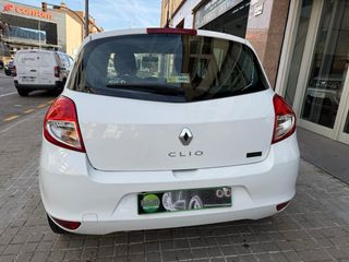 RENAULT Clio Authentique 1.2 16v 75