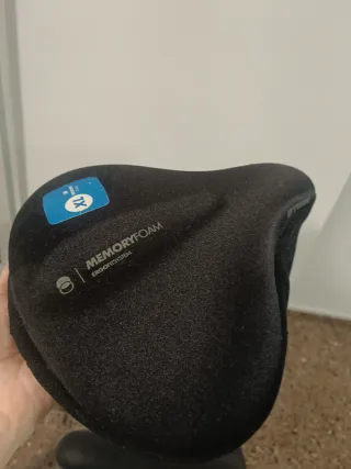 Bici Estática Gris y Blanca con sillín