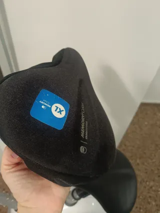 Bici Estática Gris y Blanca con sillín