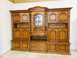 Aparador roble con vitrina