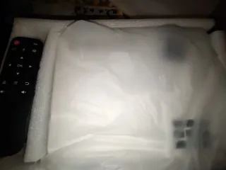 Proyector Crenova XPE499 4K