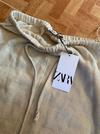 Falda midi Zara beige talla XS