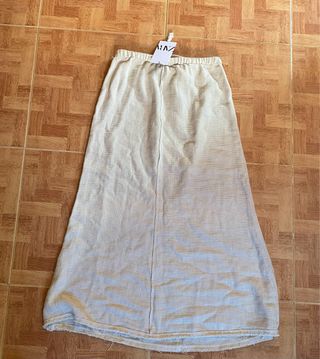 Falda midi Zara beige talla XS
