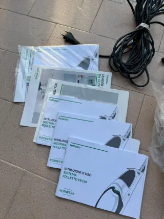 Vorwerk Kobold Folletto VK150 accessoriata