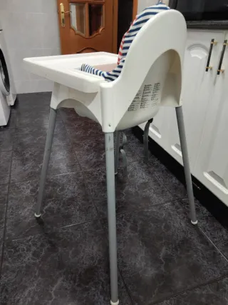 Trona infantil para comer, completa