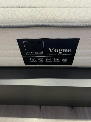 Estructura de cama + colchón 105*2cm