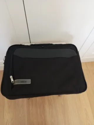 Maletín  de ordenador Tech Air Negro