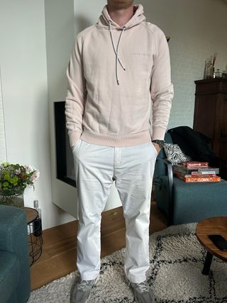 Sudadera rosa con texto