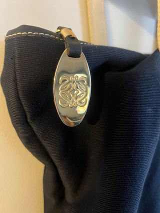 Bolso Loewe Vintage Negro y Dorado